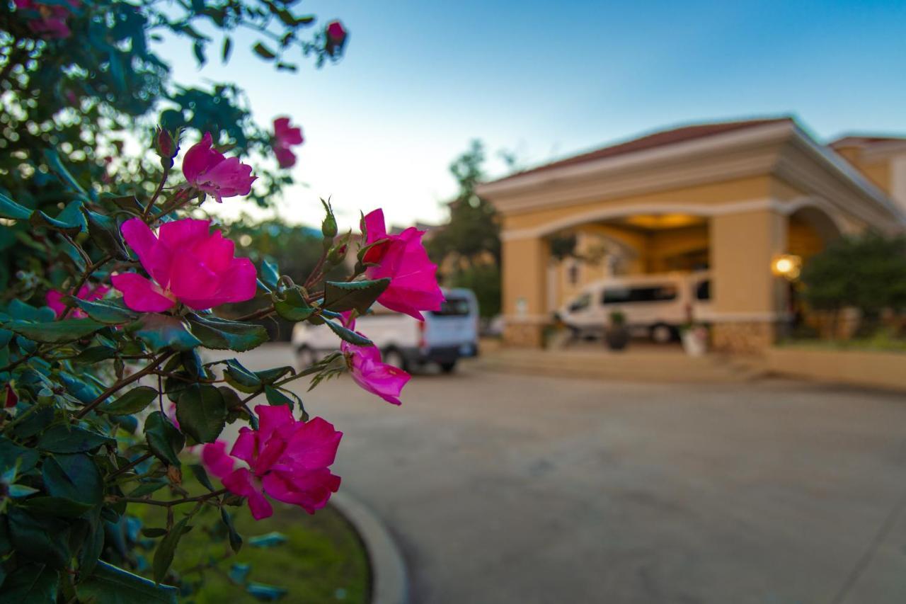 Tanglewood Resort, Ascend Hotel Collection Pottsboro Exterior photo